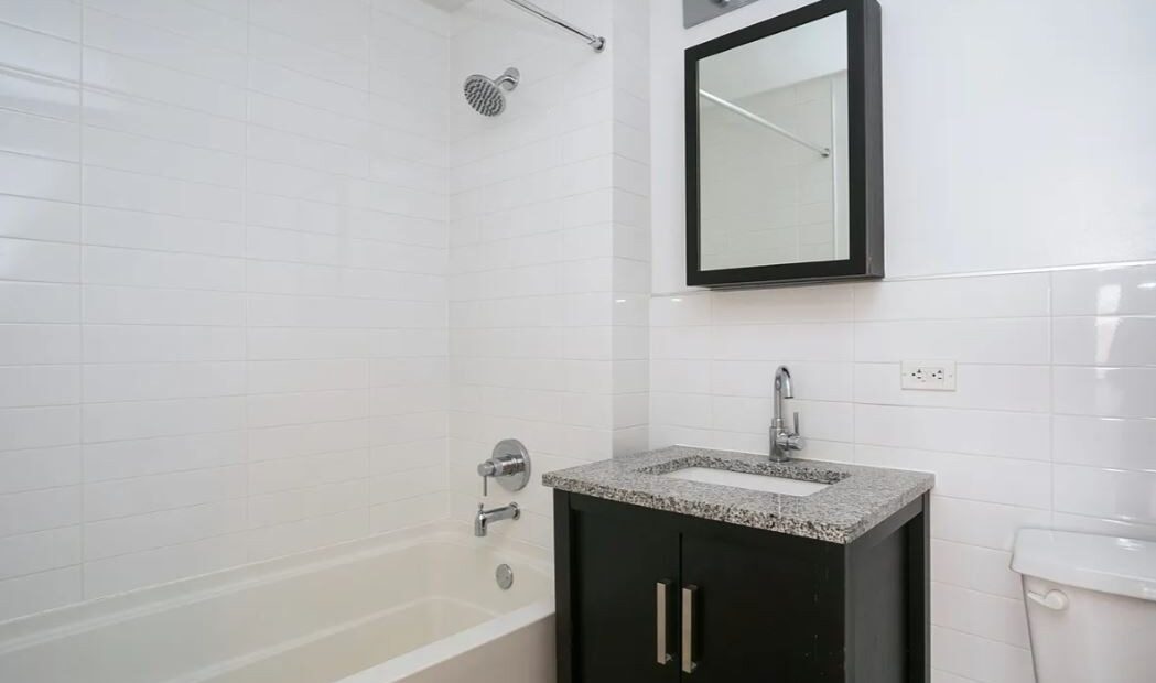 Amazing 2 bed on Manhattan Avenue in South Harlem