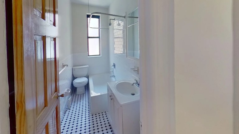 Amazing 2 bed on Amsterdam Avenue in upper west side