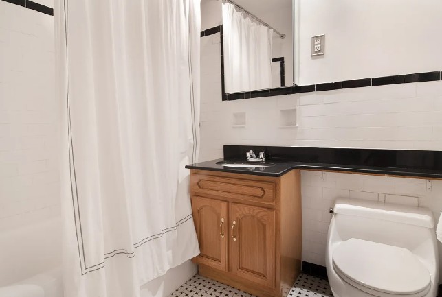 Amazing Studio on West 58th Street in Midtown