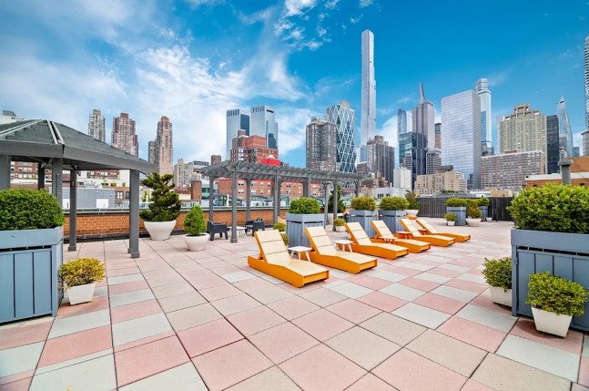 Amazing Studio on West 53rd Street in Hell’s Kitchen