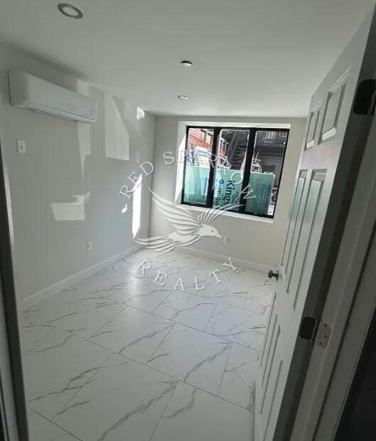 Amazing 1 bed on 28th Avenue in Astoria