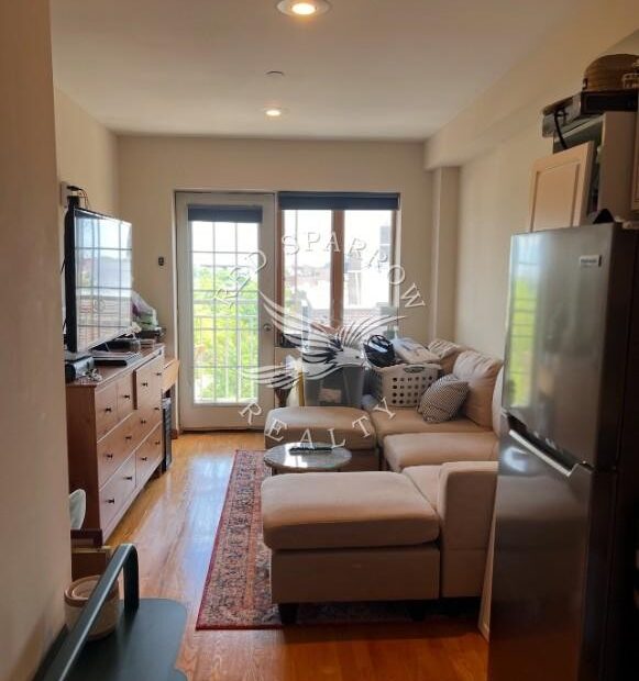 Amazing 1 bed on 28th Avenue in Astoria