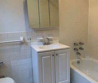 Amazing 1 bed on West 96th Street in Upper West Side