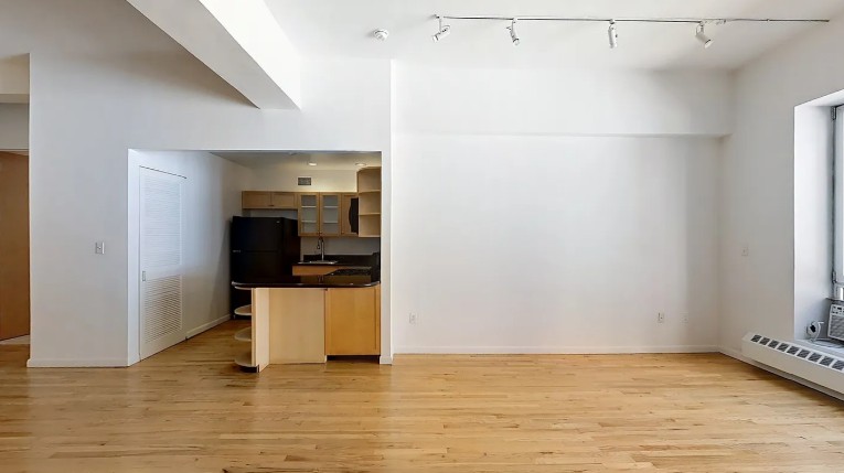 Amazing Studio on Nassau Street in Fulton/Seaport