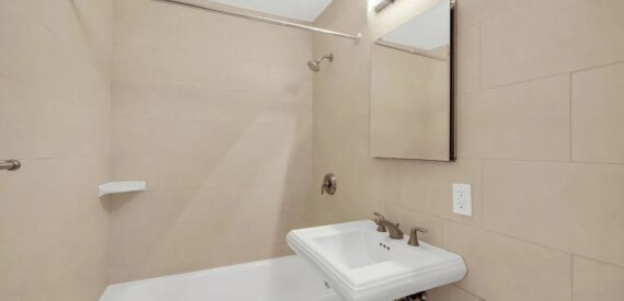 Amazing open layout on West 89th Street in Upper West Side