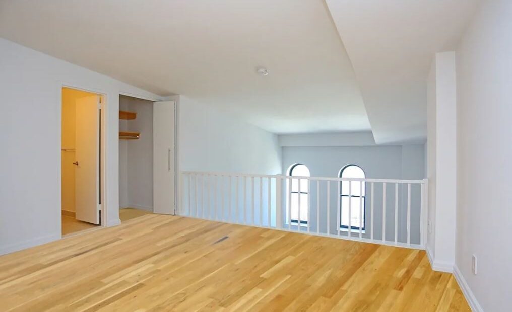 Amazing open layout on Greenwich Street in West Village