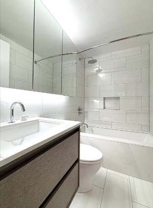 Amazing 1 bed on West 55th Street in Midtown