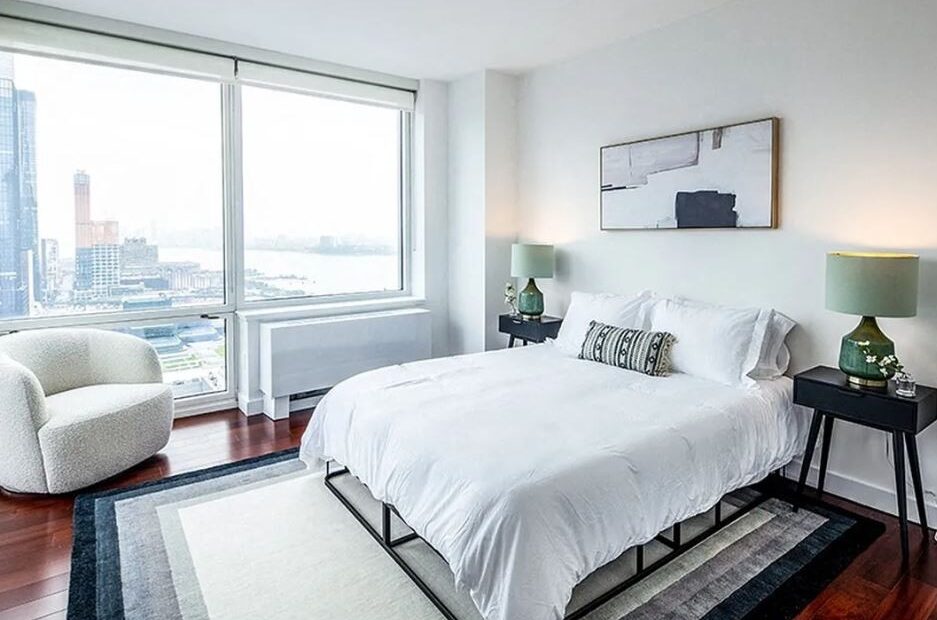 Amazing 1 bed on West 42nd Street in Hell’s Kitchen