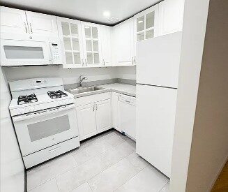 Amazing 3 bed on Beaver Street in Financial District