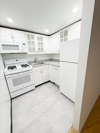 Amazing 3 bed on Beaver Street in Financial District