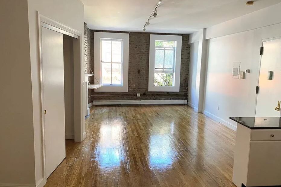 Amazing open layout on West Broadway in Soho