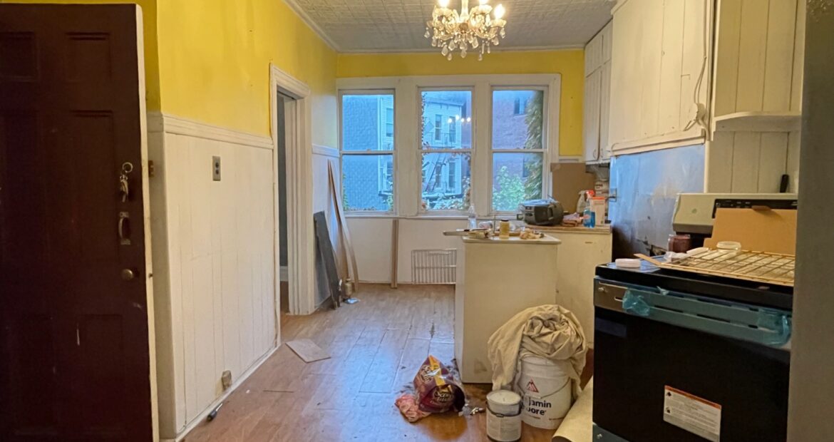 Huge apartment for rent in Williamsburg, NO FEE