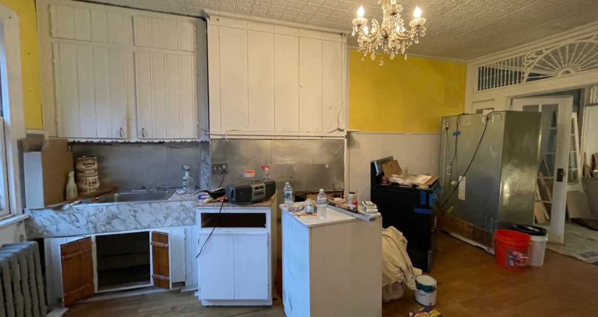 Huge apartment for rent in Williamsburg, NO FEE