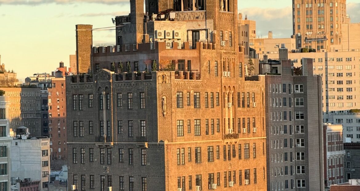 High Floor Luxury One Bedroom