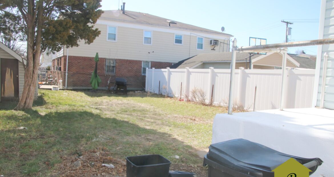 Brooklyn Canarsie Cheapest 2 family DETACHED Full Vacant! Asking $ 629,000.00