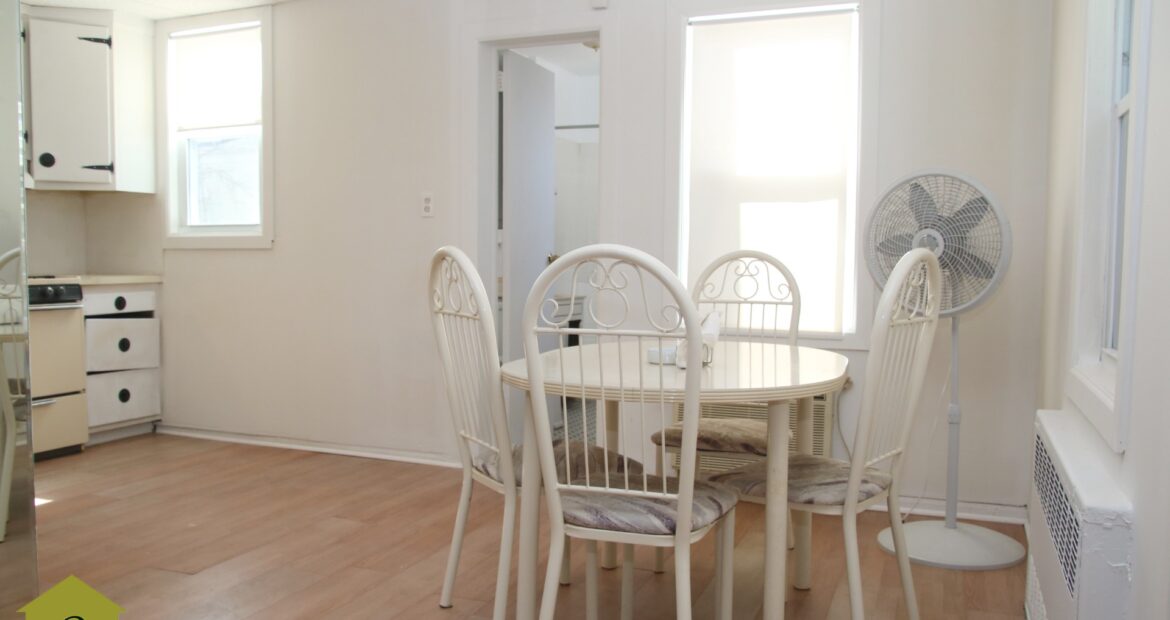 Brooklyn Canarsie Cheapest 2 family DETACHED Full Vacant! Asking $ 629,000.00