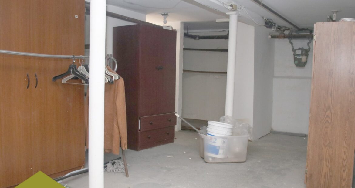 Brooklyn Canarsie Cheapest 2 family DETACHED Full Vacant! Asking $ 629,000.00