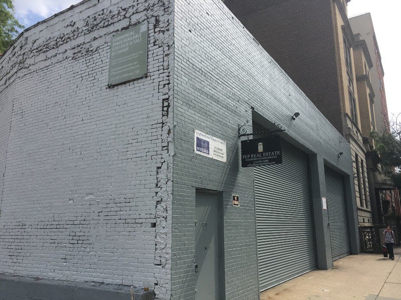 139 Charles St & 685 Washington St