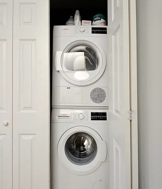 Fully Furnished 3BR Summer Rental w/ Rooftop & Washer/Dryer in Hell’s Kitchen Available May 15, 2026