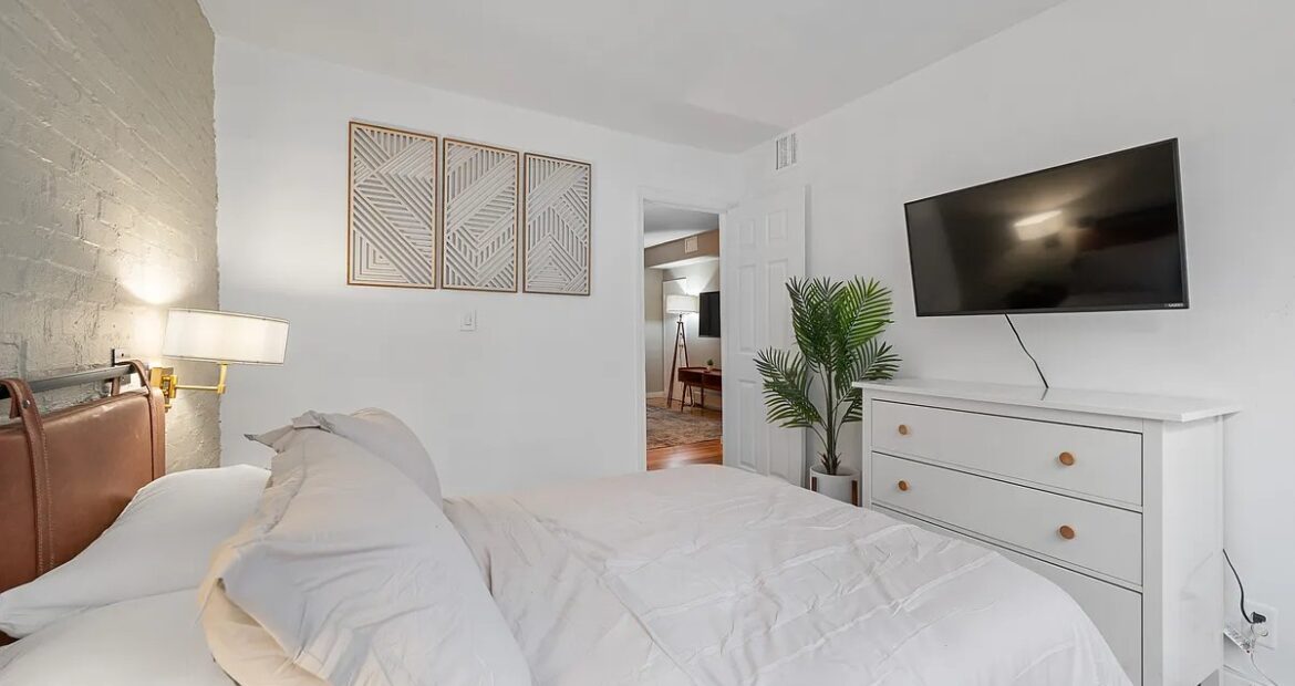 Furnished 3BR Summer Rental in Chelsea – Spacious, Modern, Prime Chelsea location Summer available