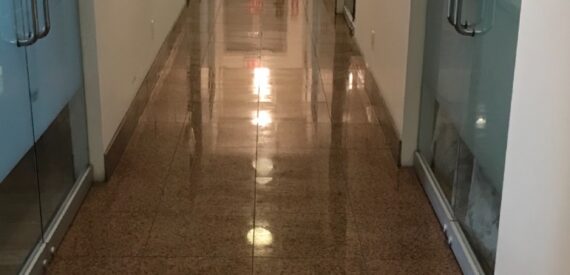 Modern Office/Showroom in Prime Garment District – No Broker Fee, 24/7 Access!