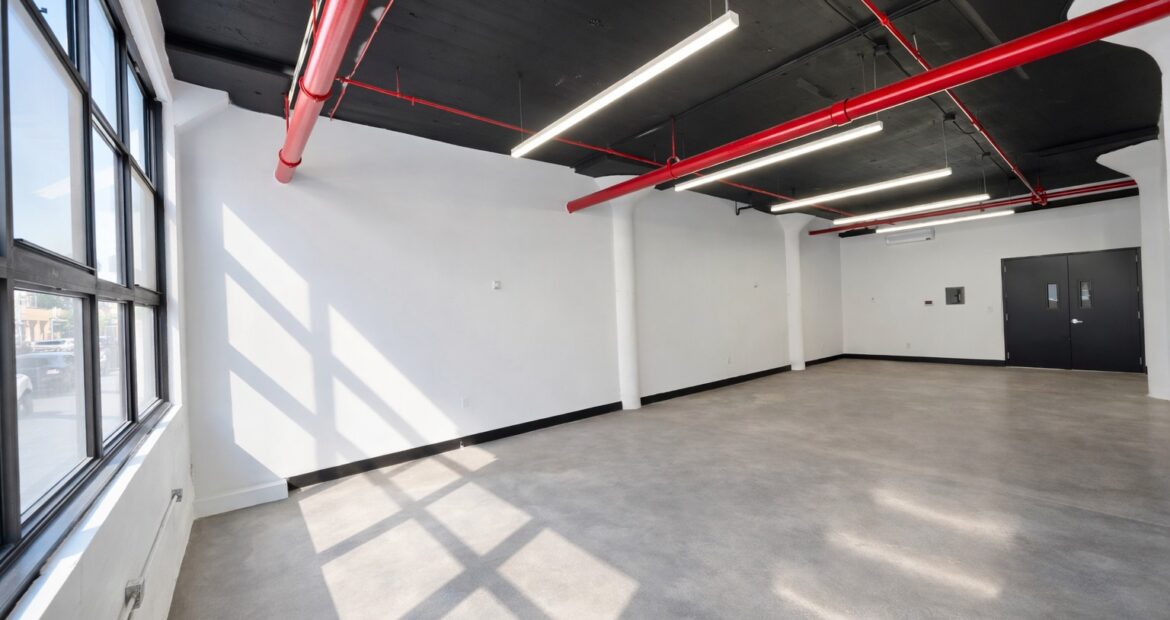 LARGE COMMERCIAL LOFT IN PRIME LOCATION IN BUSHWICK