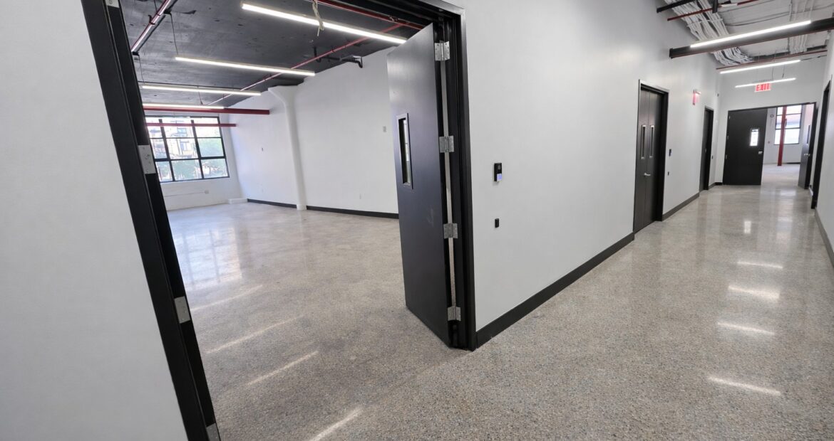 LARGE COMMERCIAL LOFT IN PRIME LOCATION IN BUSHWICK