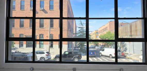 LARGE COMMERCIAL LOFT IN PRIME LOCATION IN BUSHWICK