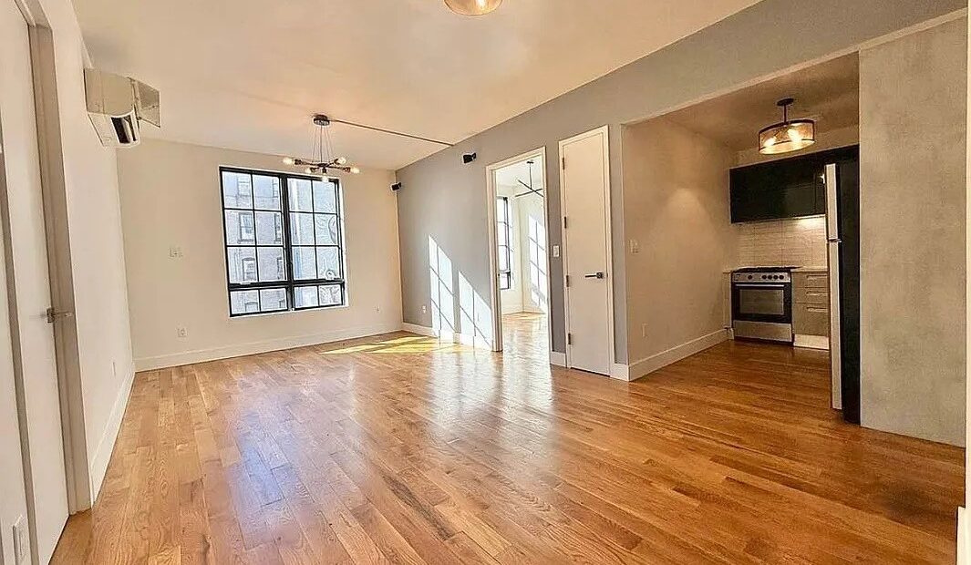 X-Large 2BR in Prime Crown Heights – Modern, Sunlit, Pet-Friendly, No Fee!