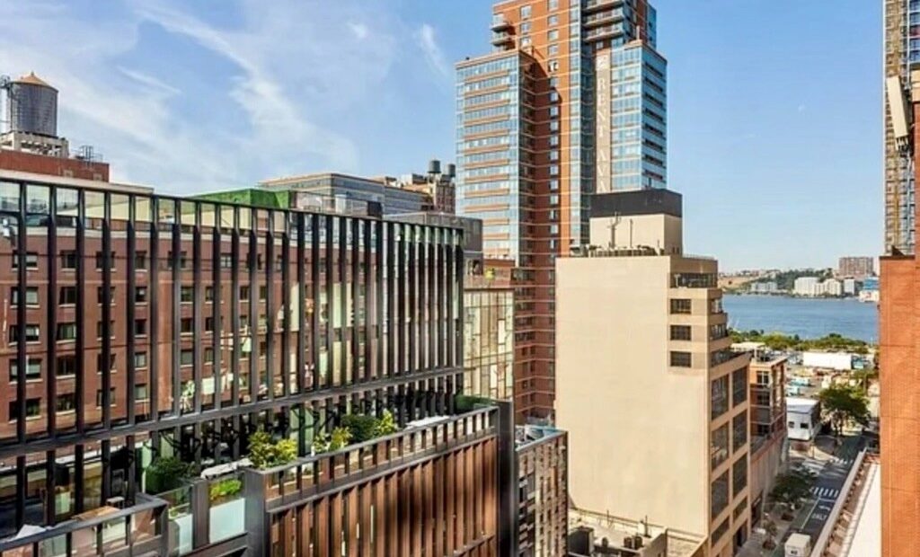 Luxury Highline One Bedroom Available