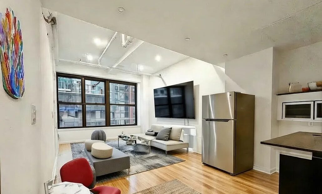 Amazing One Bedroom Loft in Midtown South Doorman~Laundry ~ Elevator ~New Conversion