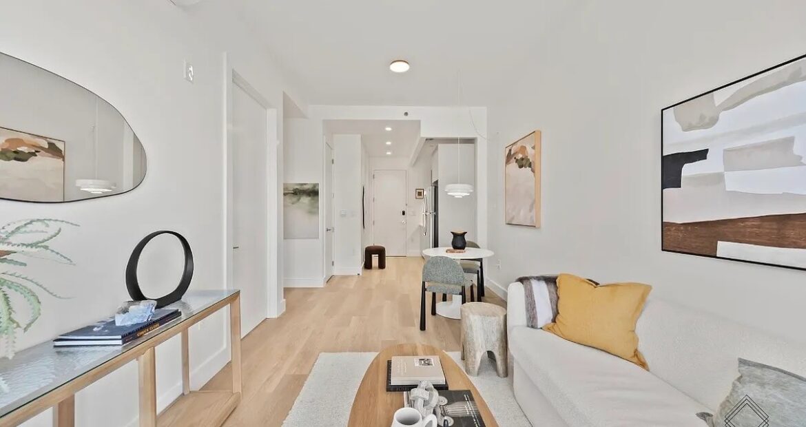 NO FEE Luxury 1BR w/ Balcony, Gym, Rooftop & Coworking – Prime Flatbush