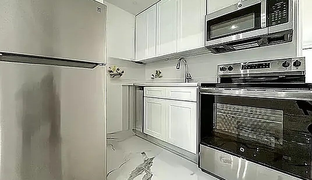 Amazing One Bedroom Loft in Midtown South Doorman~Laundry ~ Elevator ~New Conversion