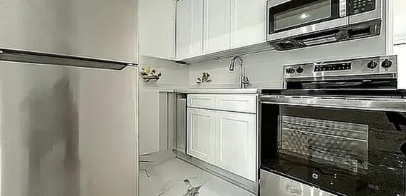 Amazing One Bedroom Loft in Midtown South Doorman~Laundry ~ Elevator ~New Conversion