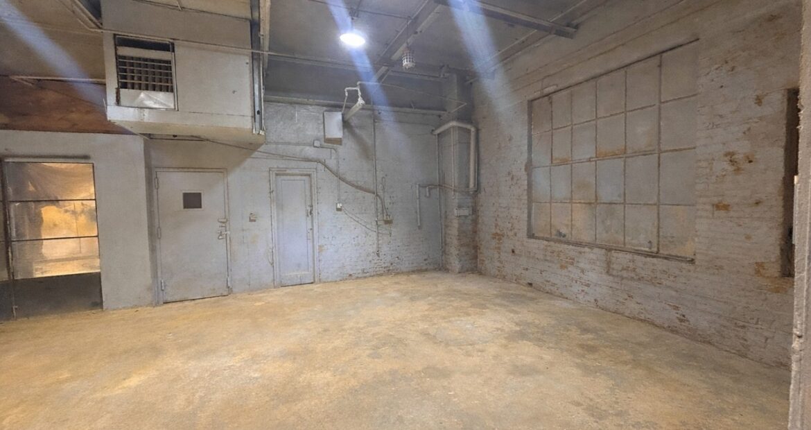 Long Island City Warehouse For Lease