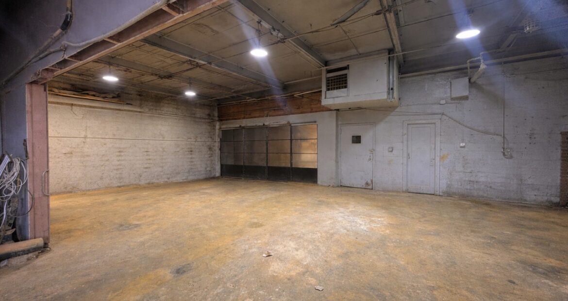 Long Island City Warehouse For Lease
