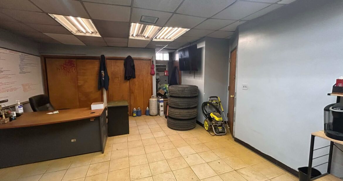 Long Island City Warehouse For Lease