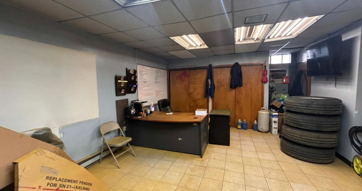 Long Island City Warehouse For Lease